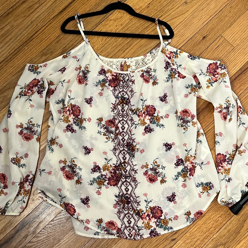 Rewind Cream Cold-Shoulder Blouse with Rose Print